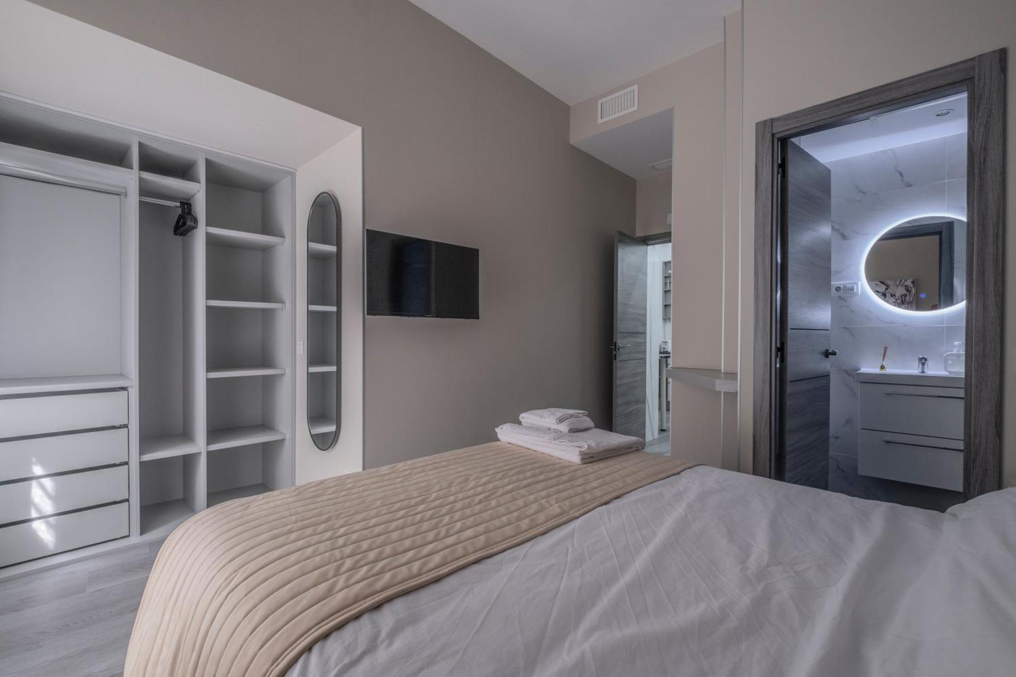 Madrid Modern Apartment Exterior photo