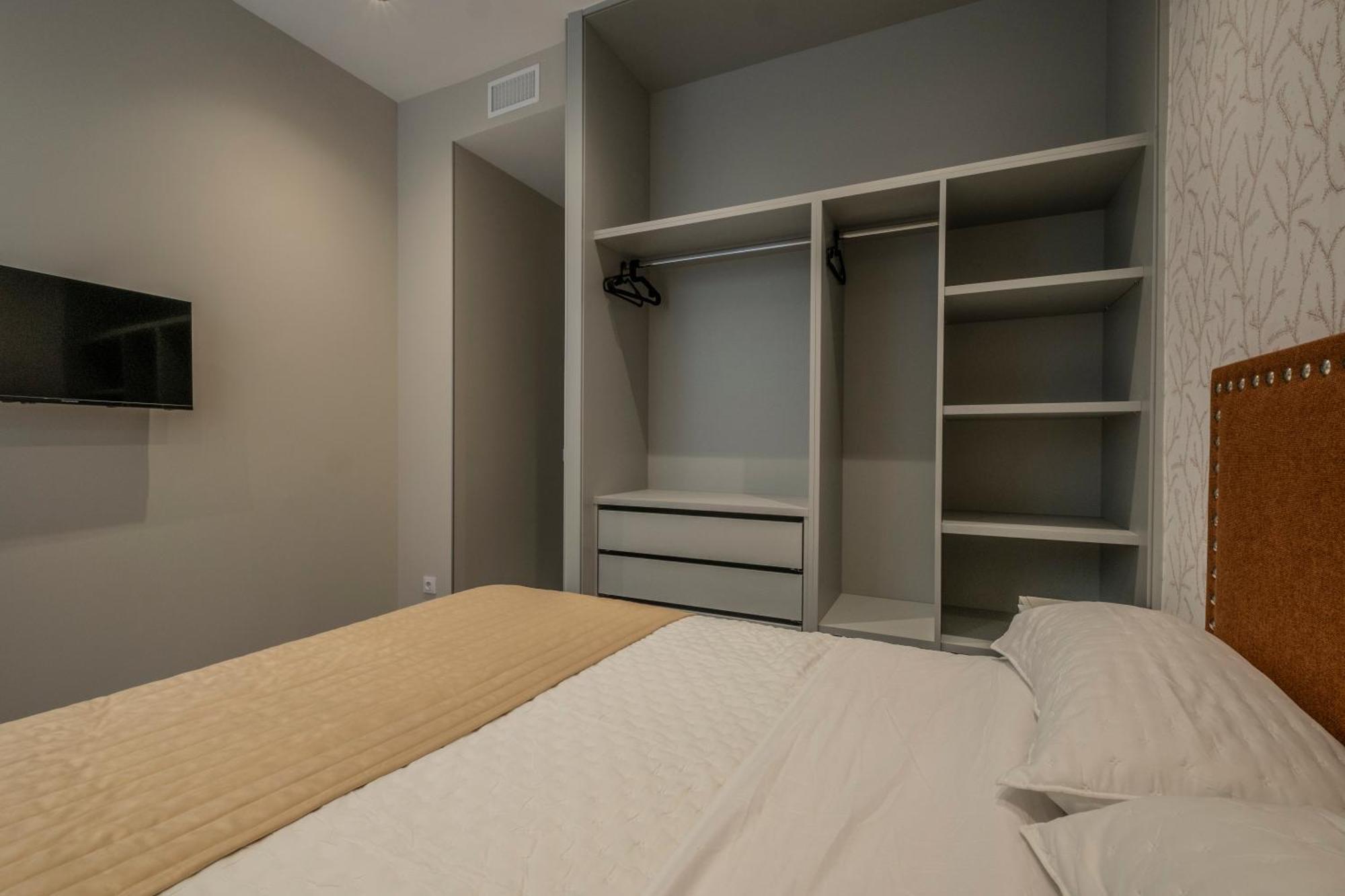 Madrid Modern Apartment Exterior photo