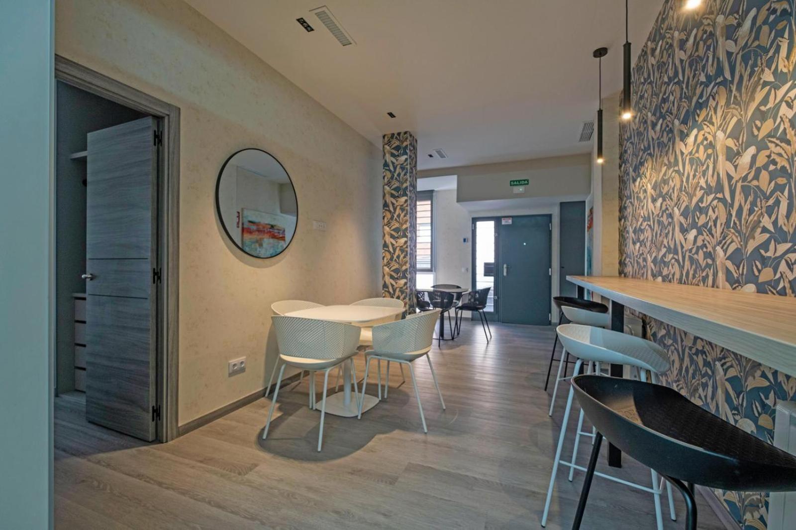 Madrid Modern Apartment Exterior photo